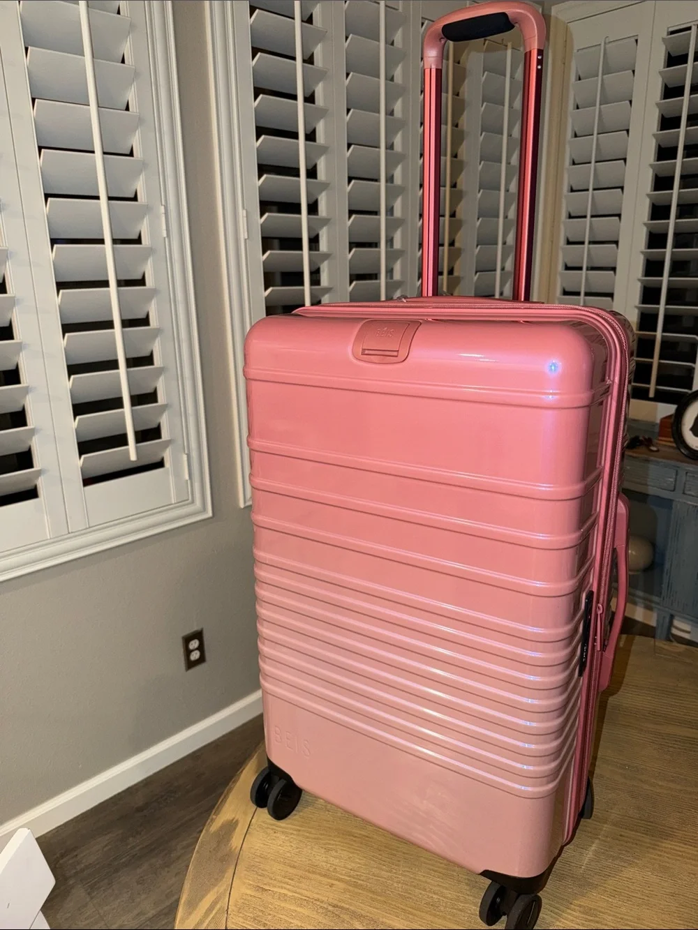 Medium NWT BEIS WICKED Pink Checked Roller 🩷🫧🩷